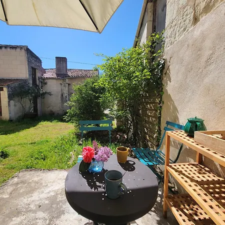 Maison De Loretz Du 18e Siècle En Anjou Entre Vignes Et Châteaux Casa de Férias Bouille-Loretz